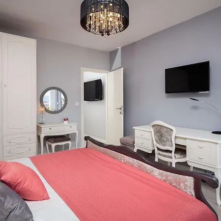 Tomislava Apartment