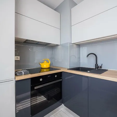 Tomislava Apartment Split